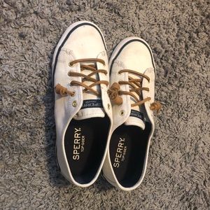 women’s white Sperrys